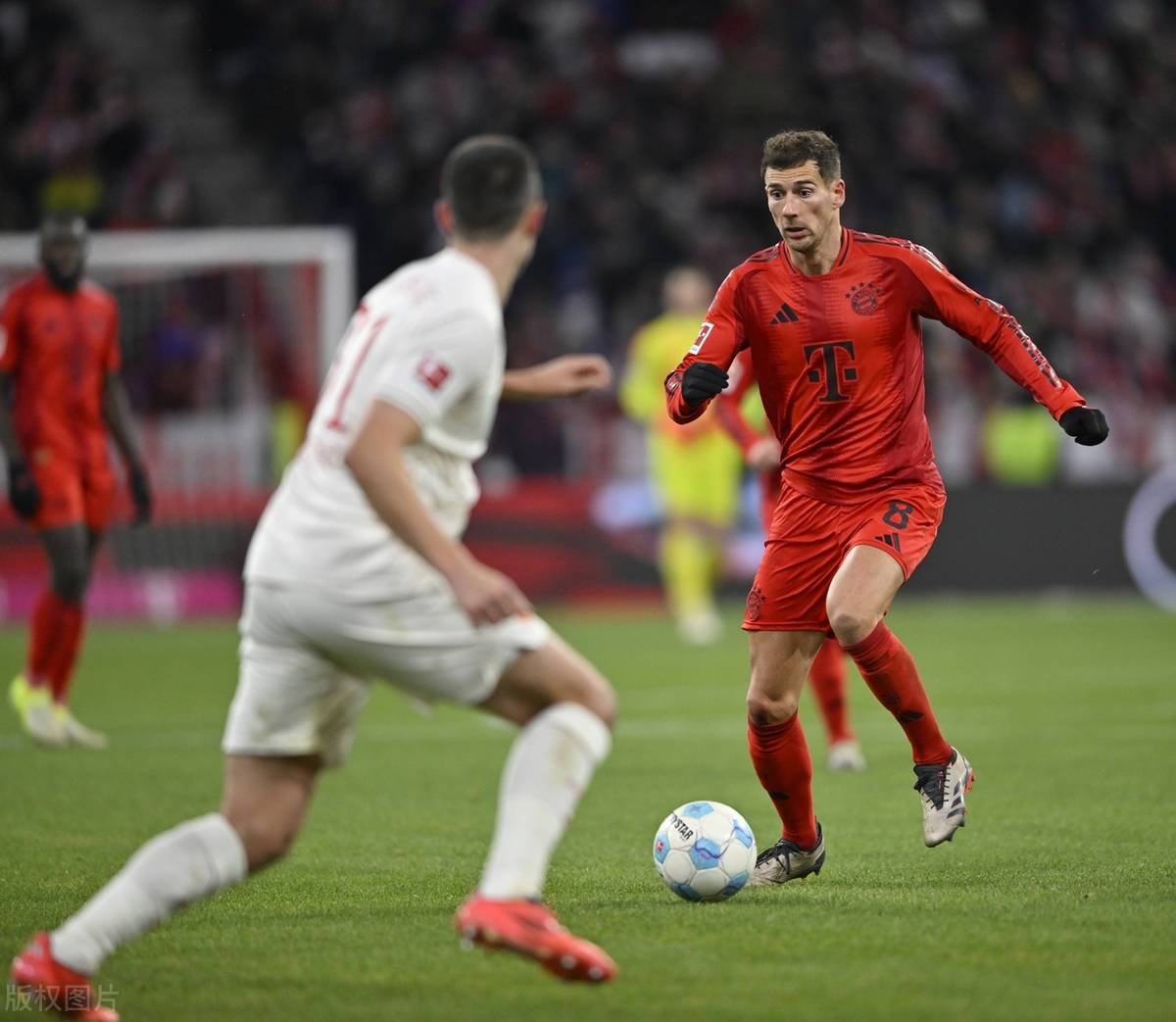 od体育培训-奥格斯堡门将表现出色,保持不可撼动的门线的简单介绍