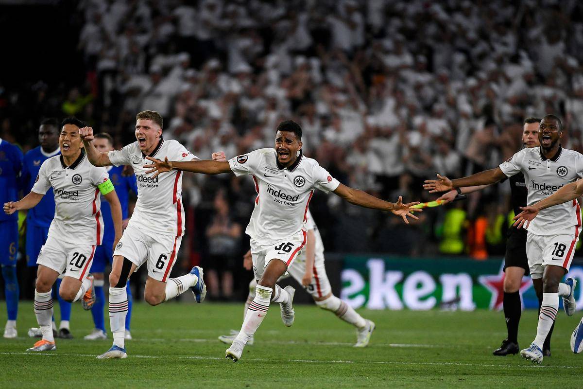 od体育直播-開場慘烈！法兰克福惨败，德甲处于危险区的简单介绍