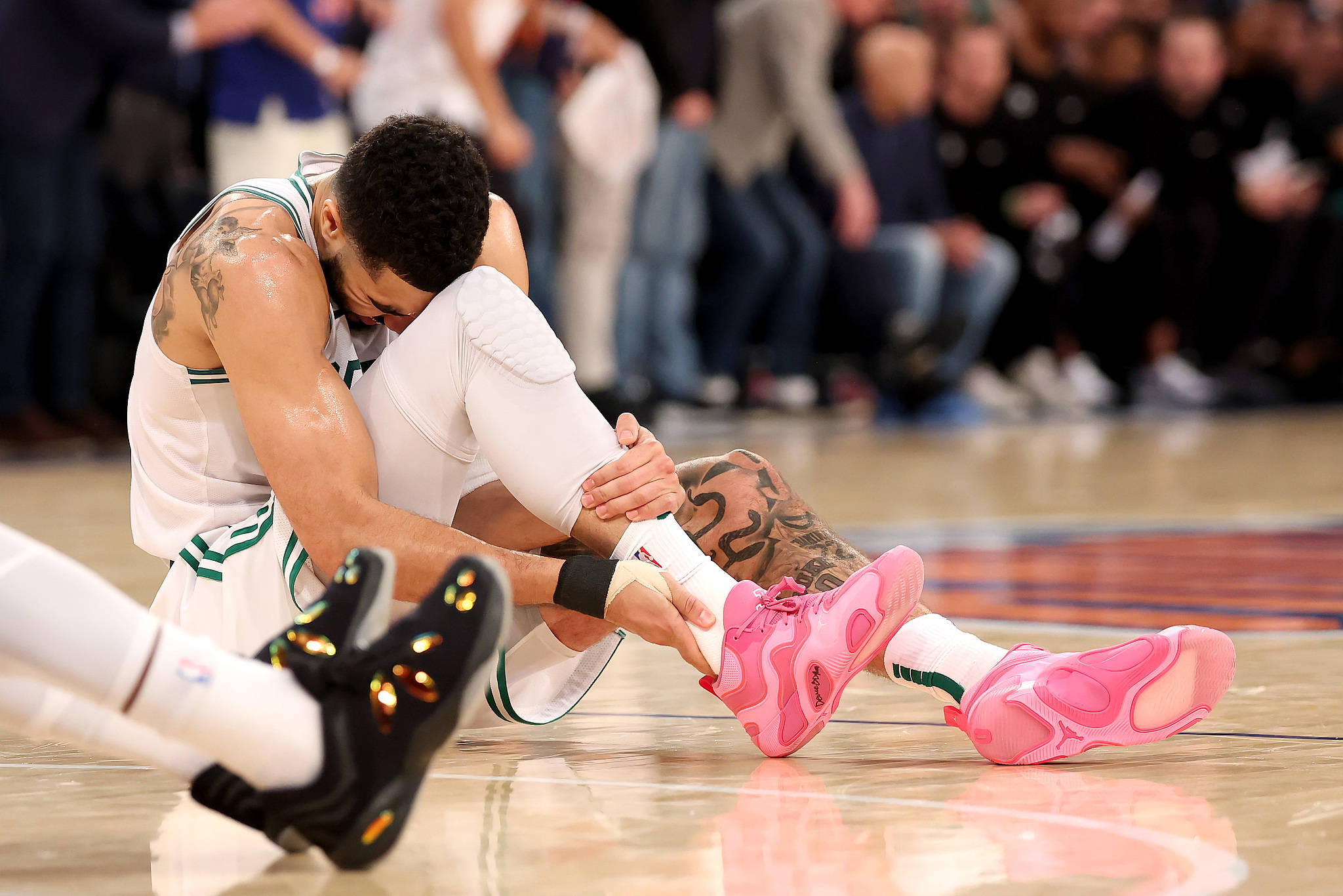 od体育培训-勇士客场险胜骑士,保持东部垫底位置