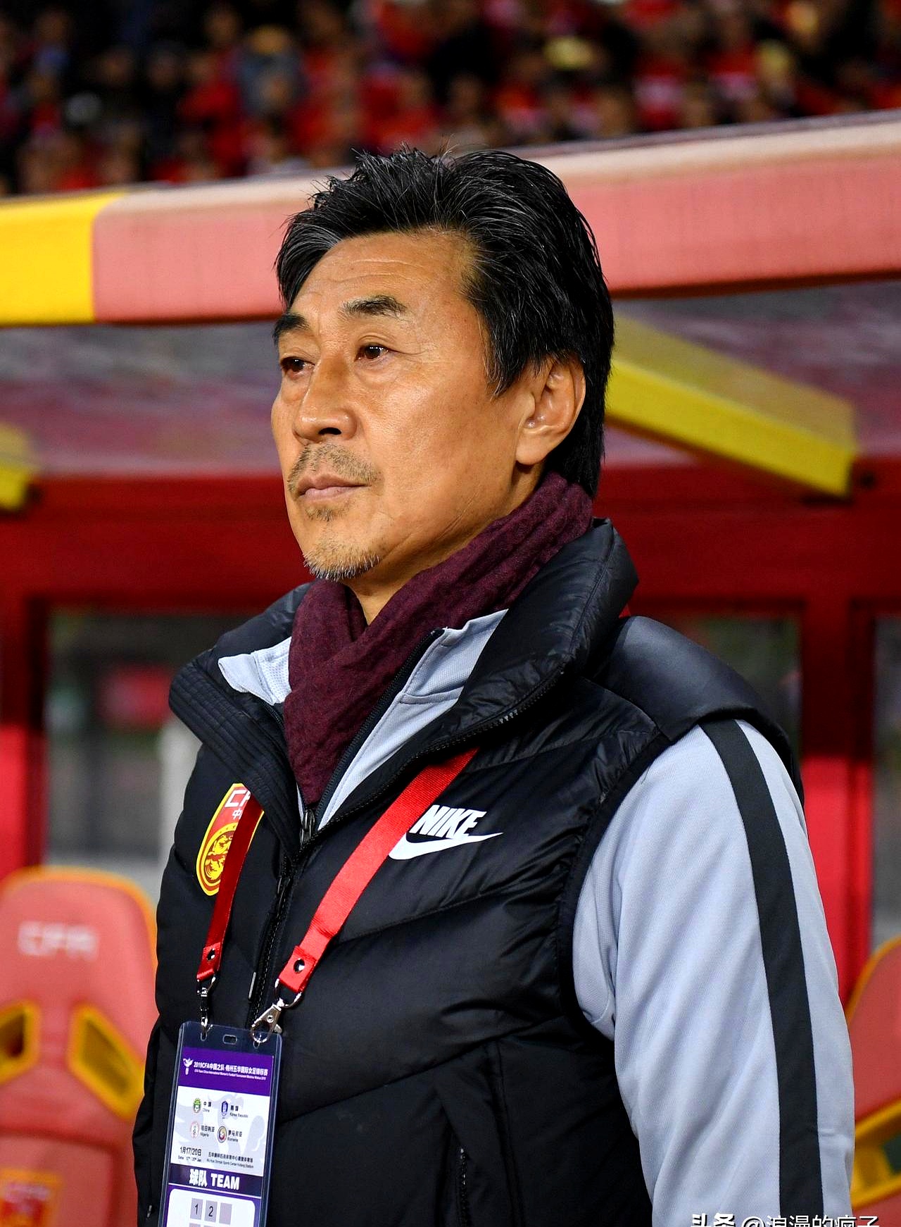 od体育官网入口-裁判失误?球队球员表现出色逆转胜利