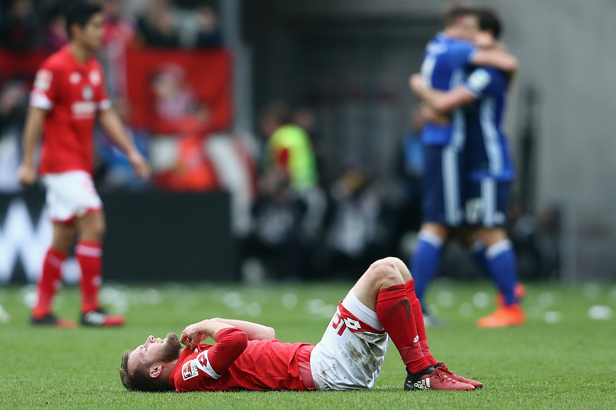 od体育app下载地址-关于关键球员受伤离场，球队陷入困境的信息