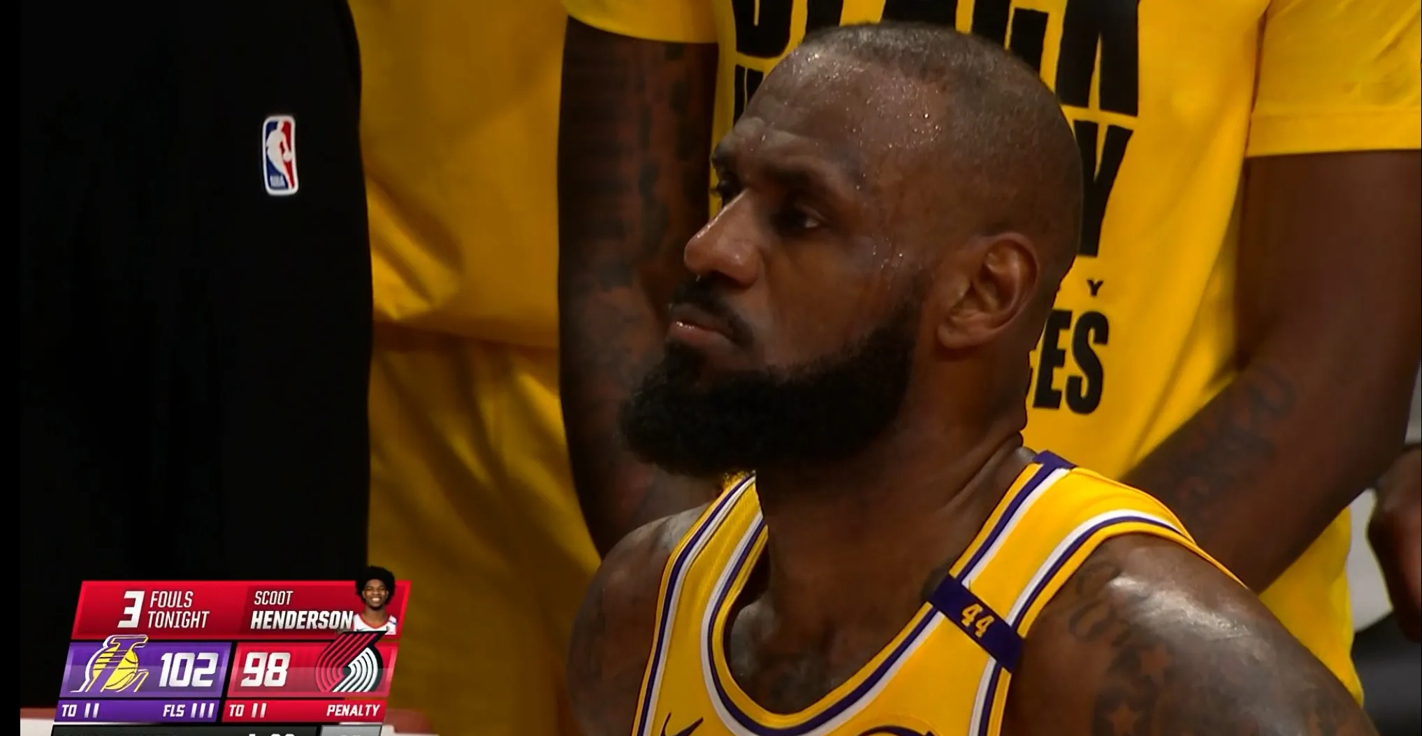 od体育中国官网-湖人队詹姆斯发挥出色,领军拿下胜利的简单介绍