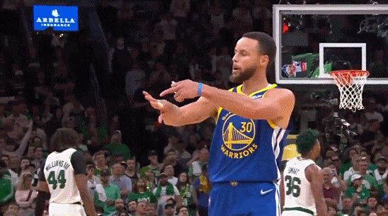 od体育登录入口-关于精彩连连！职业篮球赛场上球员的高难度进攻的信息