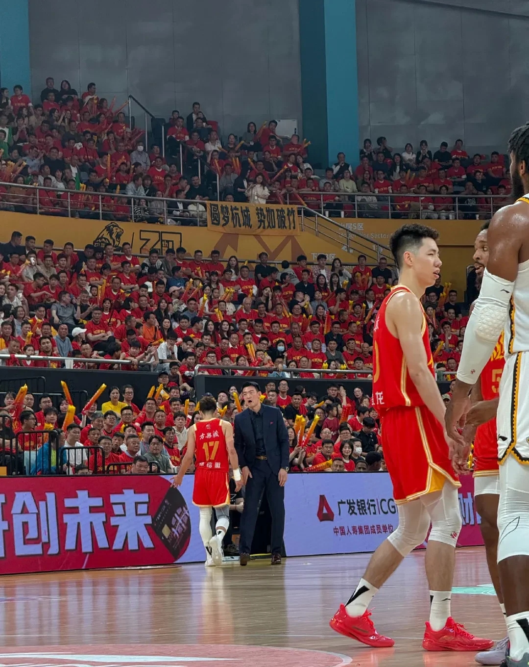 od体育投注-关于球员精彩发挥力挽狂澜,助球队化险为夷的信息