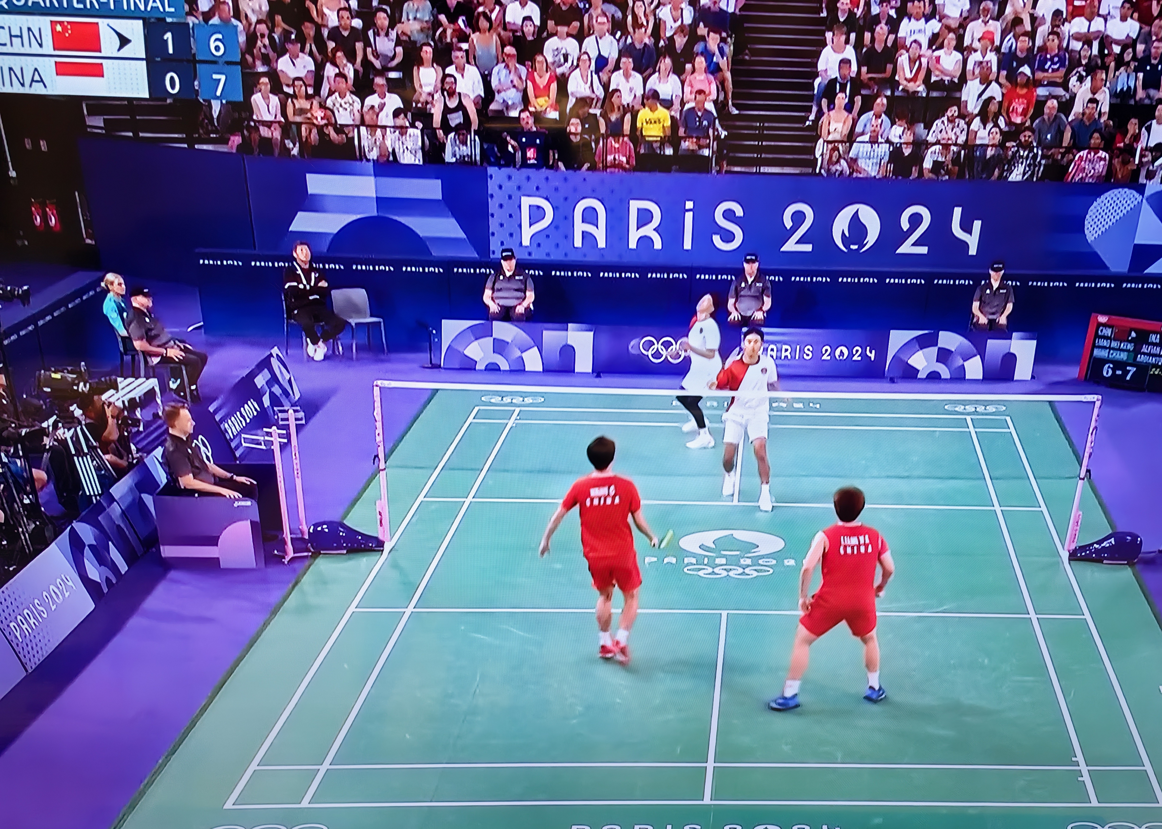 od体育培训-羽毛球混合双打决赛选手搏击赛场