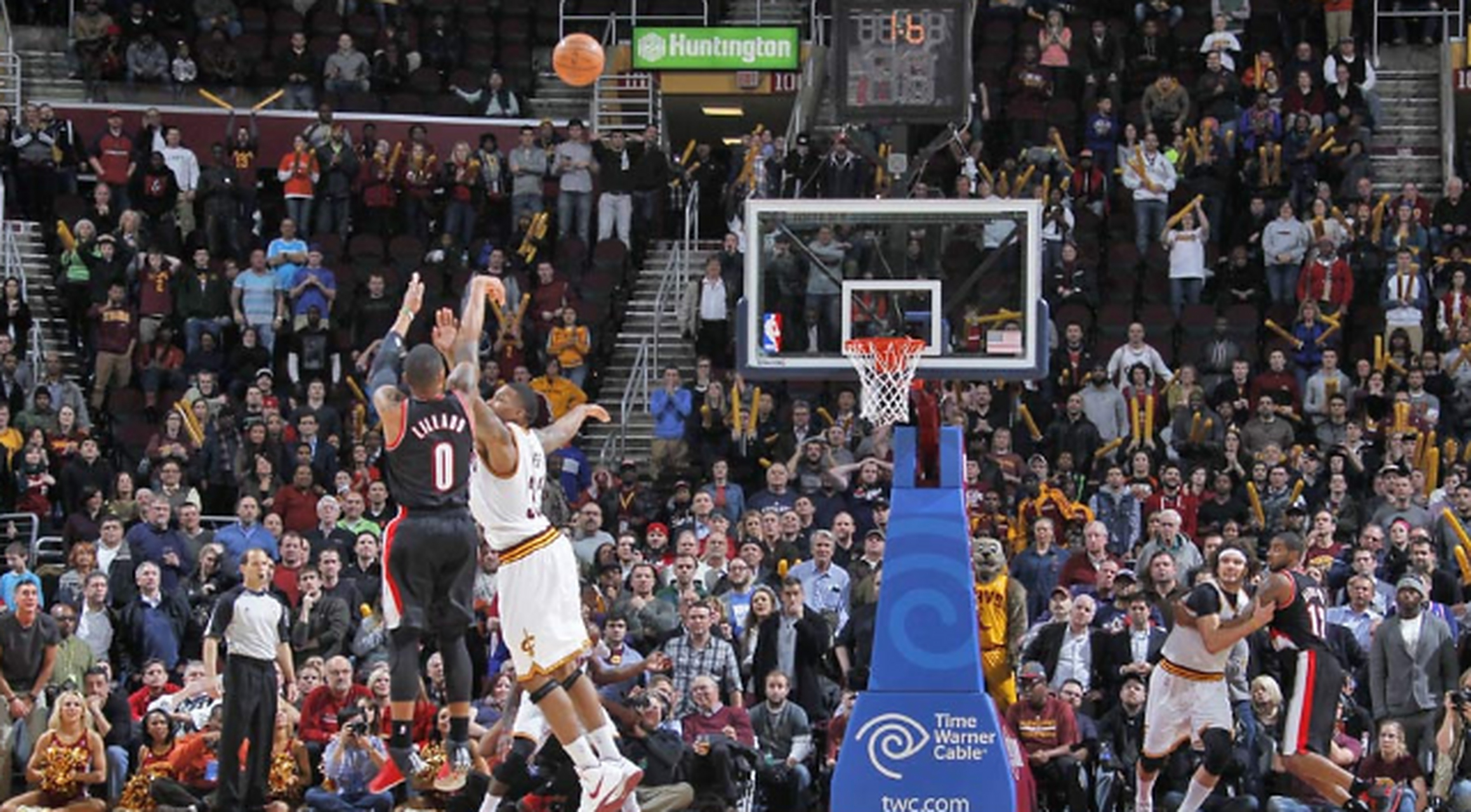 od体育亚洲官网-国王力克骑士，赢得背靠背比赛